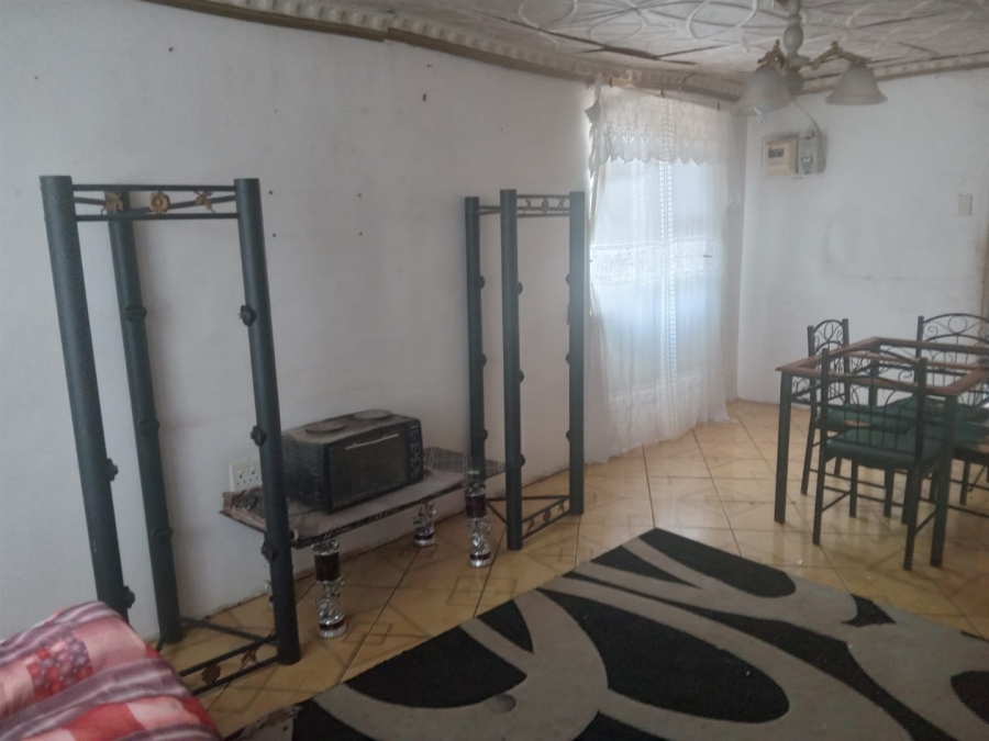2 Bedroom Property for Sale in Kwa Nobuhle Eastern Cape